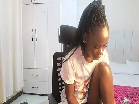 chloe desire1 online show from April 19, 2026, 4:56 am