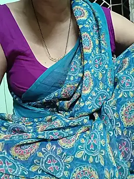 Rosy-B online show from July 6, 2026, 3:25 pm