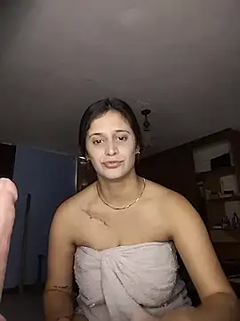 Snapshot of Catalinacandela chatting on July 1, 2026, 6:40 pm Catalinacandela online show from July 1, 2026, 6:40 pm