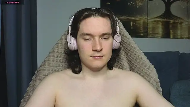 Snapshot of MoreRealAlex chatting on July 26, 2026, 2:31 am MoreRealAlex online show from July 26, 2026, 2:31 am