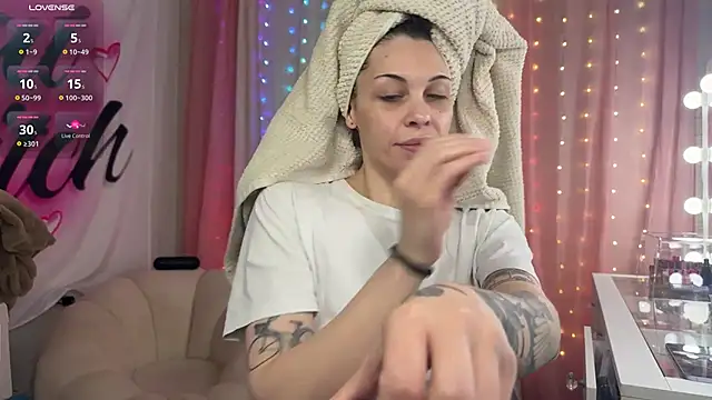 NattyFierros online show from July 17, 2026, 9:41 pm