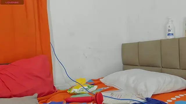 lilybaudyn  online show from June 27, 2026, 8:52 am