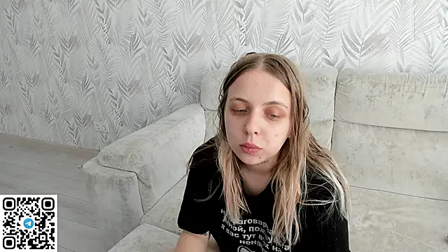 Snapshot of Alice_Halle chatting on June 20, 2026, 3:09 am Alice Halle online show from June 20, 2026, 3:09 am
