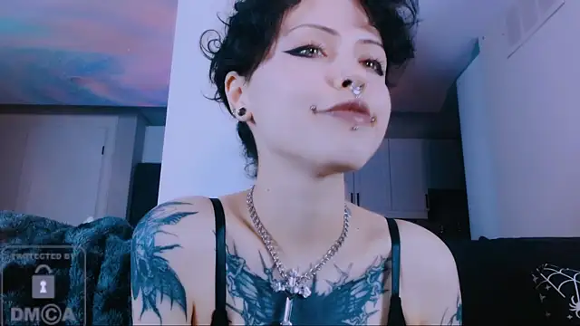 Snapshot of NaughtyLittleFox chatting on July 13, 2026, 4:04 am NaughtyLittleFox online show from July 13, 2026, 4:04 am