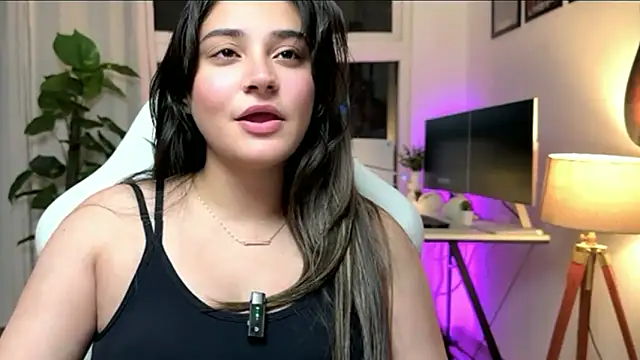 demieliss online show from April 26, 2026, 7:33 pm