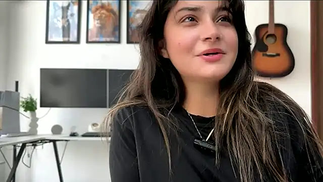 demieliss online show from May 17, 2026, 8:45 am