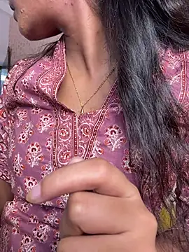 Snapshot of Goddess_sneha chatting on July 28, 2026, 5:14 am Goddess sneha online show from July 28, 2026, 5:14 am