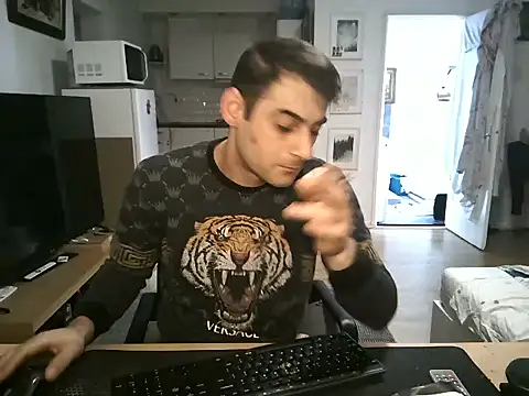 mihaimichael online show from June 7, 2026, 9:24 am