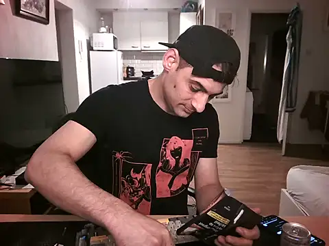 mihaimichael online show from July 2, 2026, 12:21 am
