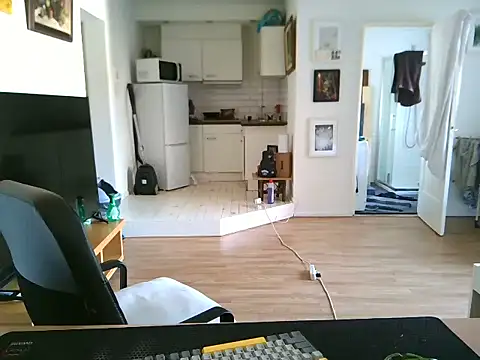 mihaimichael online show from July 11, 2026, 2:53 pm