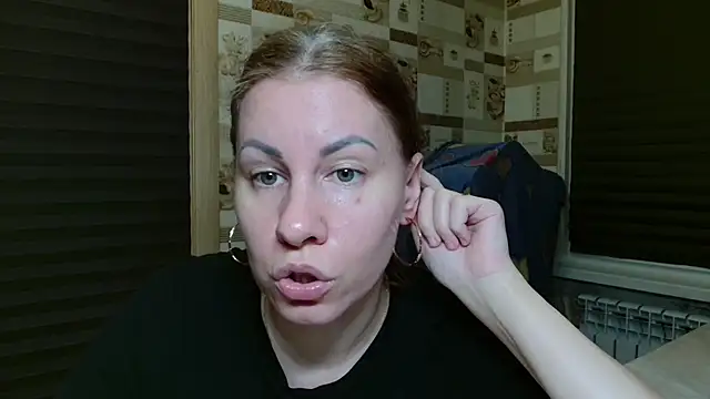 Snapshot of TherestlessKitty chatting on July 12, 2026, 10:12 pm TherestlessKitty online show from July 12, 2026, 10:12 pm