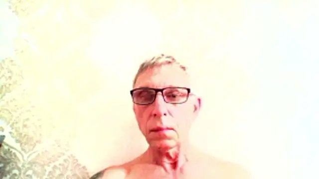 BobbyXRoyal online show from June 30, 2026, 10:16 am