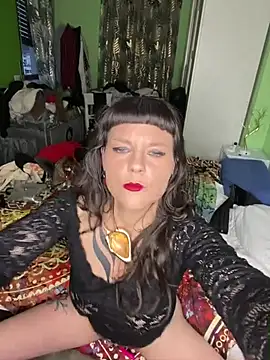 OniricFemme online show from May 7, 2026, 6:46 pm