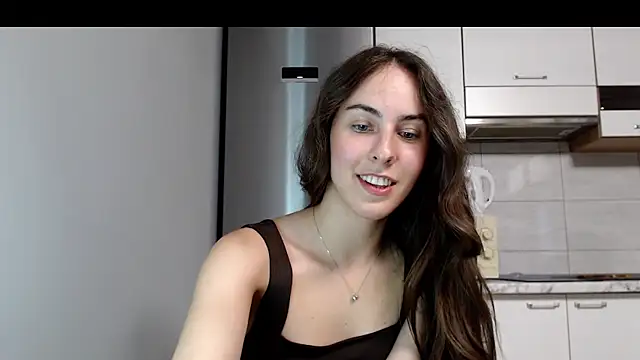 Snapshot of SierraSky_ chatting on July 9, 2026, 5:17 pm SierraSky online show from July 9, 2026, 5:17 pm