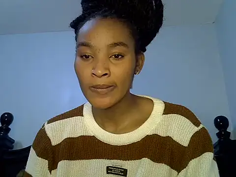 Snapshot of cute-alexis chatting on June 19, 2026, 8:12 pm cute-alexis online show from June 19, 2026, 8:12 pm