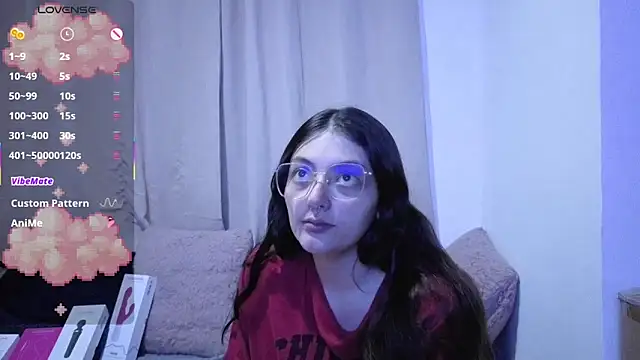 lessliee22  online show from June 30, 2026, 4:35 am