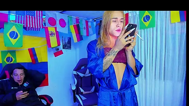 parejacaliente20154 online show from July 5, 2026, 10:33 am