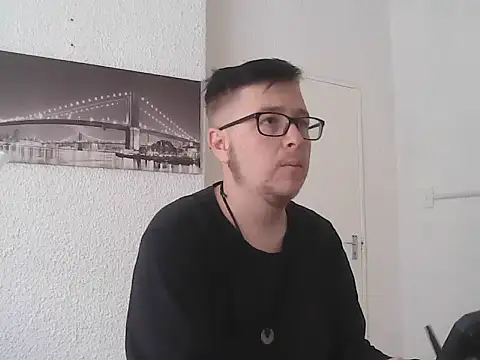 bisexualboy05 online show from April 9, 2026, 8:53 am
