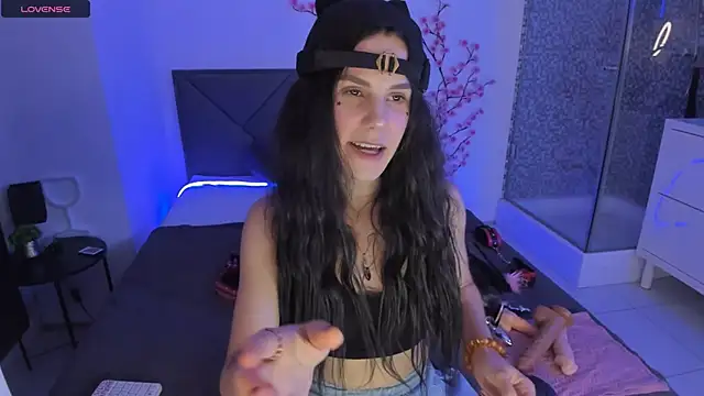 Snapshot of CassieEvans chatting on July 17, 2026, 5:25 am CassieEvans online show from July 17, 2026, 5:25 am