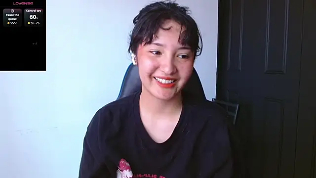 alexaa08 online show from May 28, 2026, 3:42 pm
