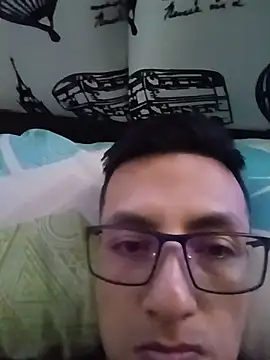 Snapshot of alexmoragomez chatting on July 27, 2026, 5:53 pm alexmoragomez online show from July 27, 2026, 5:53 pm