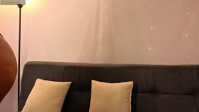 Snapshot of amy_robertz chatting on July 23, 2026, 1:30 am amy robertz online show from July 23, 2026, 1:30 am