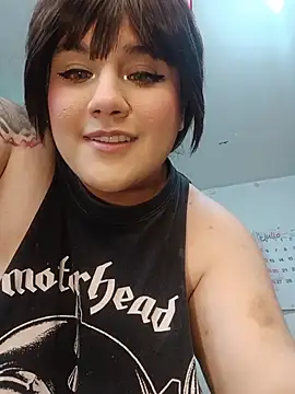 ItsNaiixa online show from July 24, 2026, 9:57 pm