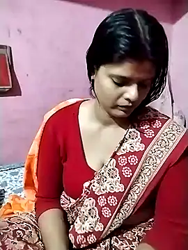 Hot Pakhi online show from December 13, 2024, 3:11 pm