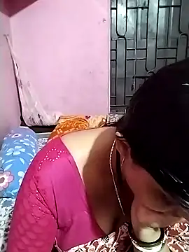 Hot Pakhi online show from December 16, 2024, 7:04 am