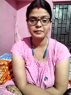Hot Pakhi online show from December 20, 2024, 4:46 pm