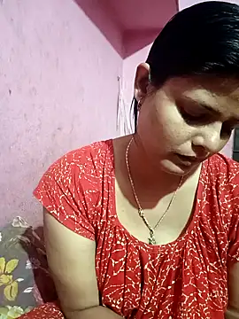 Hot Pakhi online show from January 8, 2025, 3:28 pm