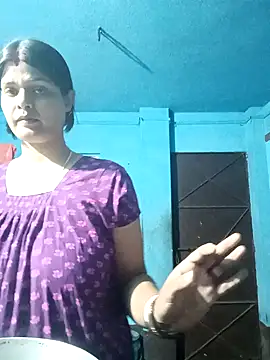 Hot Pakhi online show from January 13, 2025, 12:02 pm