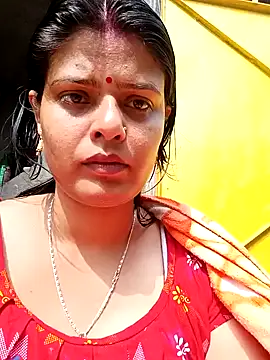 Hot Pakhi online show from January 15, 2025, 5:29 am