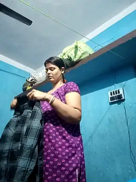 Hot Pakhi online show from February 7, 2025, 11:45 am