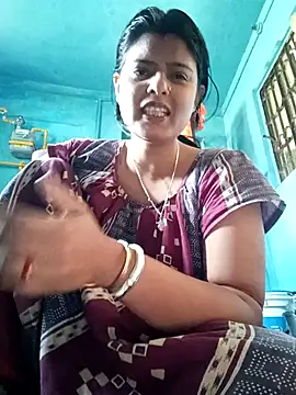 Hot Pakhi online show from February 9, 2025, 3:22 am