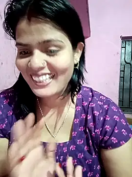 Hot Pakhi online show from February 15, 2025, 4:58 am