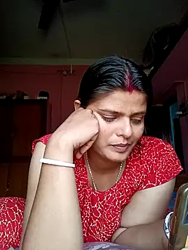Hot Pakhi online show from February 17, 2025, 4:53 am