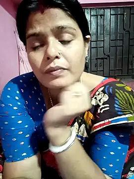 Hot Pakhi online show from February 22, 2025, 1:24 pm