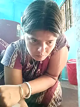 Hot Pakhi online show from February 25, 2025, 3:20 am