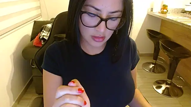 Snapshot of Charlotte_cute18 chatting on July 13, 2026, 1:08 am Charlotte cute18 online show from July 13, 2026, 1:08 am
