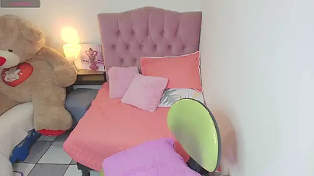 sofiasex99 online show from June 3, 2026, 8:03 pm