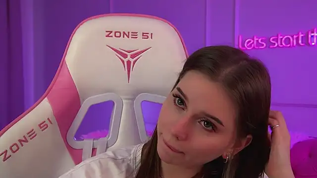 DianaVert online show from June 3, 2026, 2:33 pm