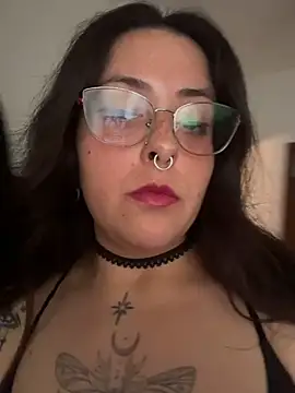 Snapshot of Mizztikaa chatting on July 28, 2026, 5:45 pm Mizztikaa online show from July 28, 2026, 5:45 pm