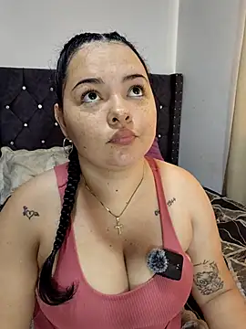 Snapshot of leoytessa_10 chatting on July 8, 2026, 1:37 pm leoytessa 10 online show from July 8, 2026, 1:37 pm