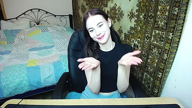 Olivia Graceee online show from June 30, 2026, 9:10 am
