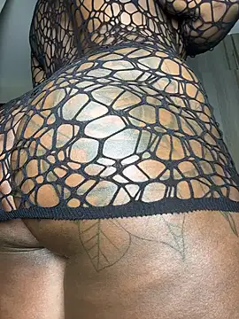 Hugemassivebootie online show from July 10, 2026, 5:26 pm