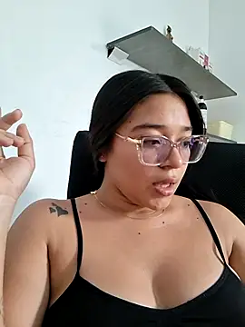 Snapshot of -VICKKY chatting on June 24, 2026, 7:13 pm -VICKKY online show from June 24, 2026, 7:13 pm