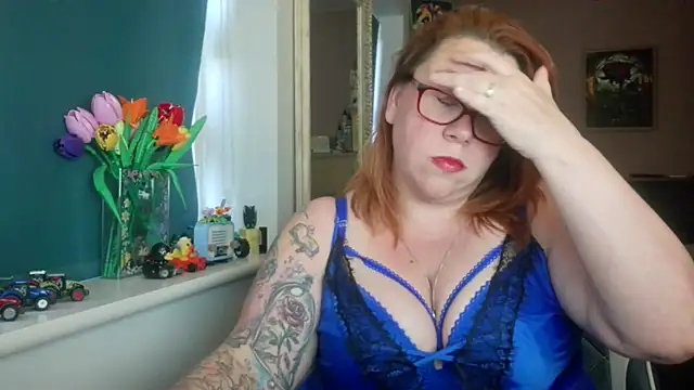NikiDeeOfficial online show from July 12, 2026, 8:33 pm