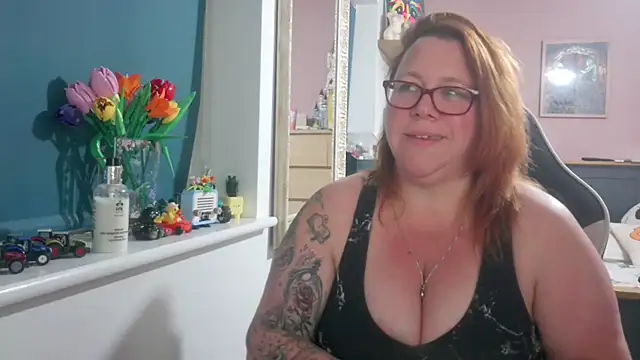 NikiDeeOfficial online show from July 15, 2026, 11:21 pm