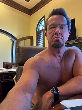 sluttydylan online show from June 18, 2026, 1:28 am